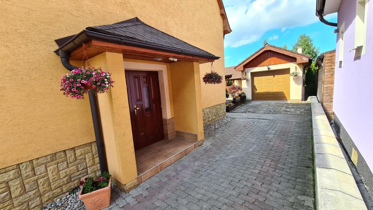 Rodinny Dom "Ako Doma" Veľký Slavkov Exteriér fotografie